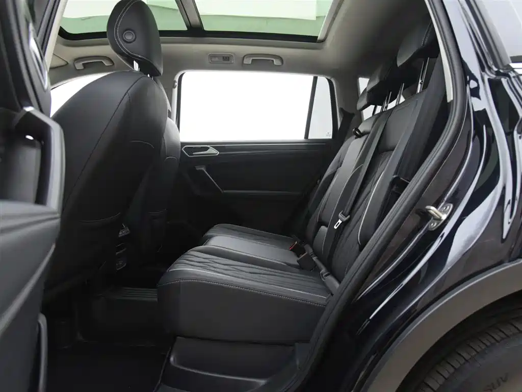 VOLKSWAGEN TIGUAN L NEW ENERGY