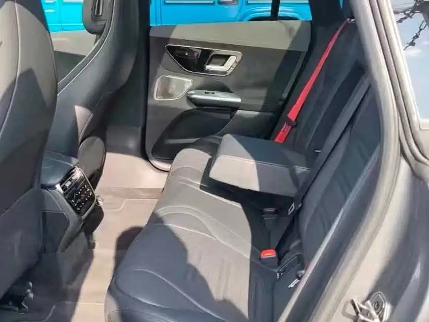 Mercedes-Benz EQE AMG — миниатюра 9