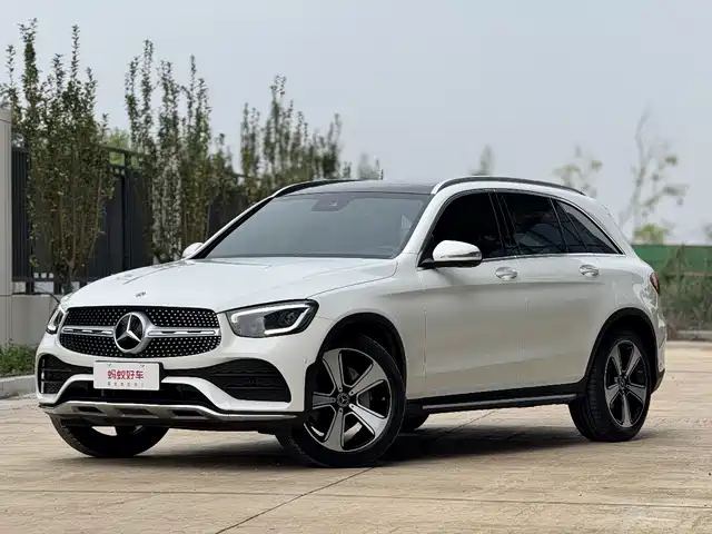 MERCEDES-BENZ GLC