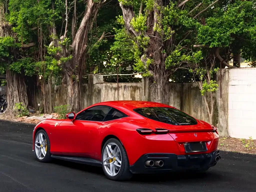 Ferrari Roma — миниатюра 3