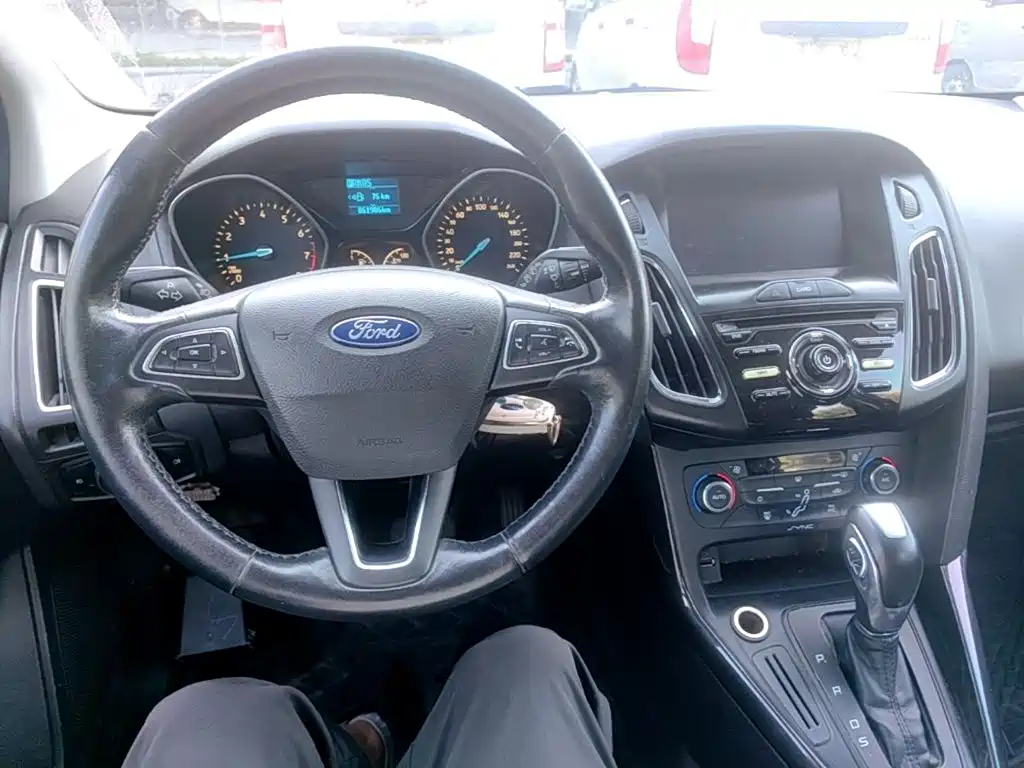 Ford Focus — миниатюра 10