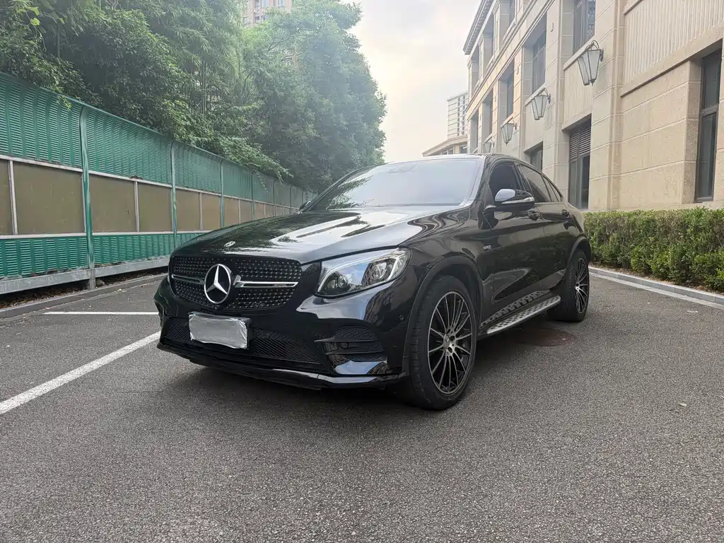 Купить Mercedes-Benz GLC Coupe AMG
