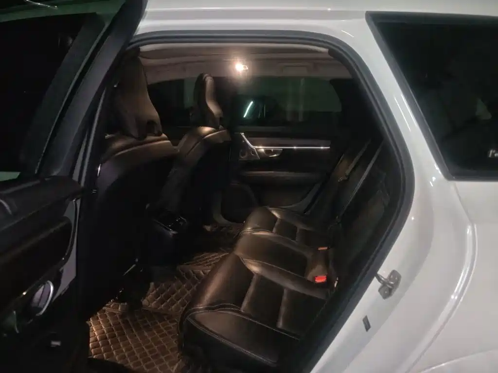 Volvo V90 — миниатюра 18