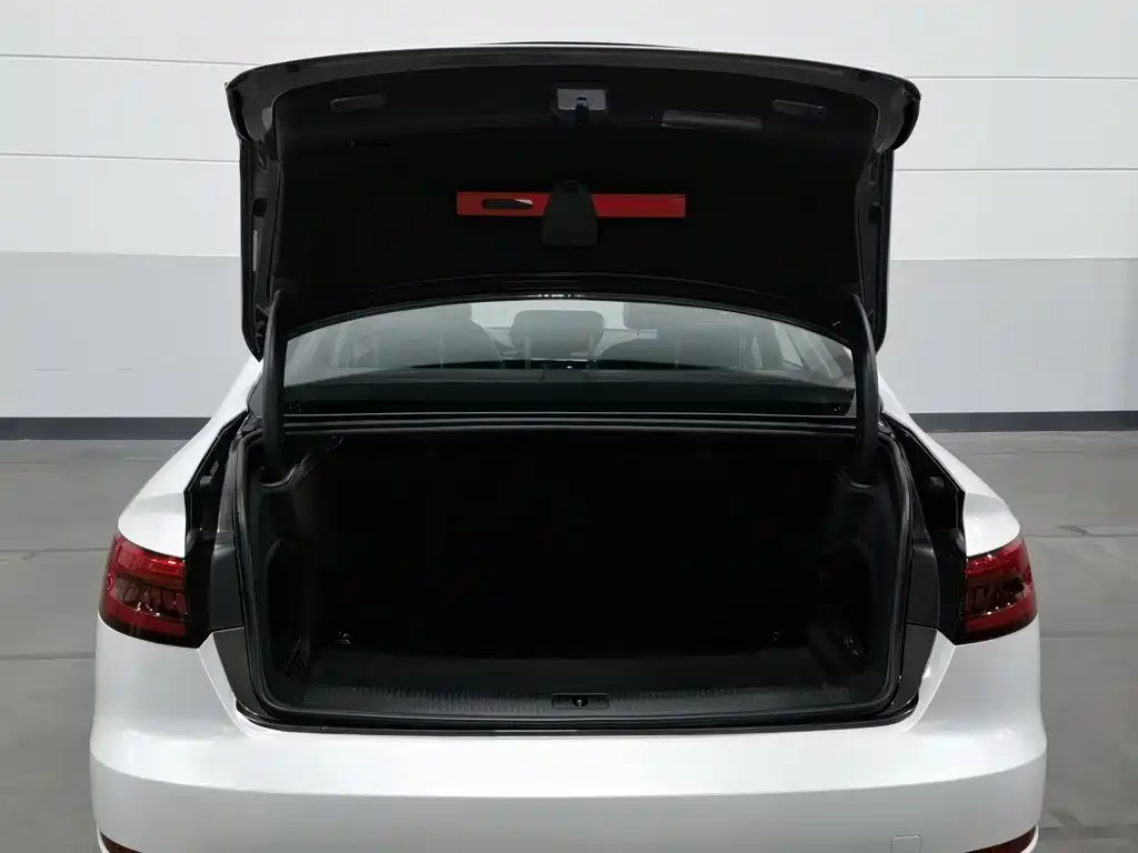 Audi A4L — миниатюра 16