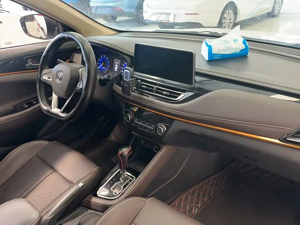 Changan Eado DT — миниатюра 13
