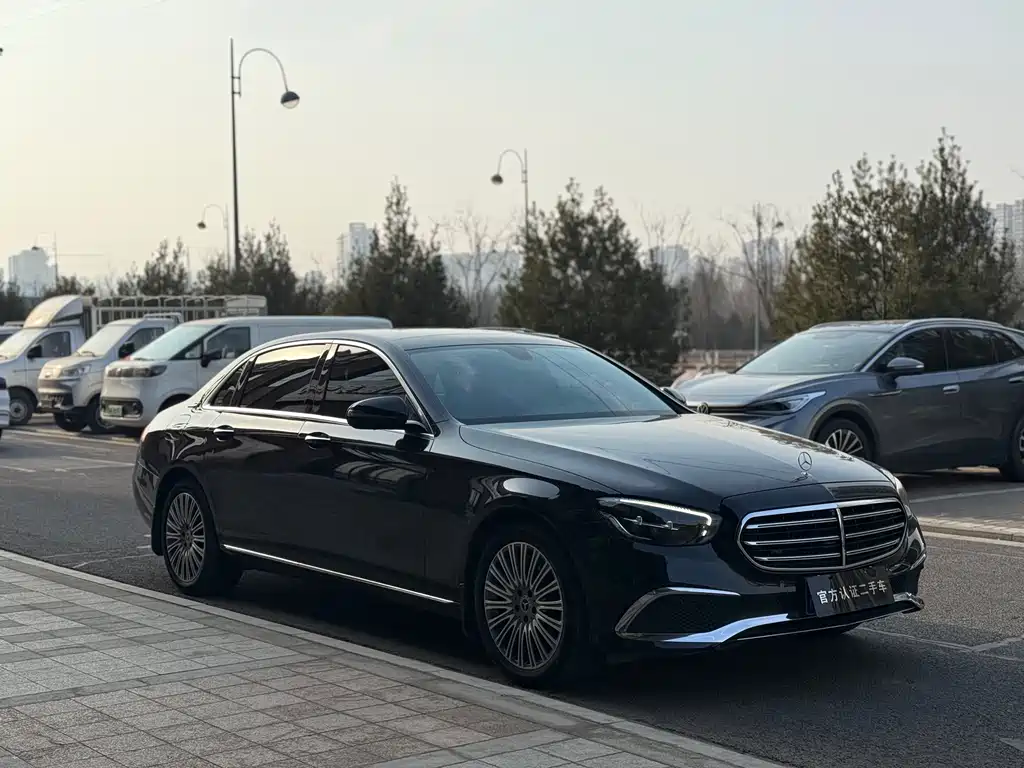 MERCEDES-BENZ E CLASS