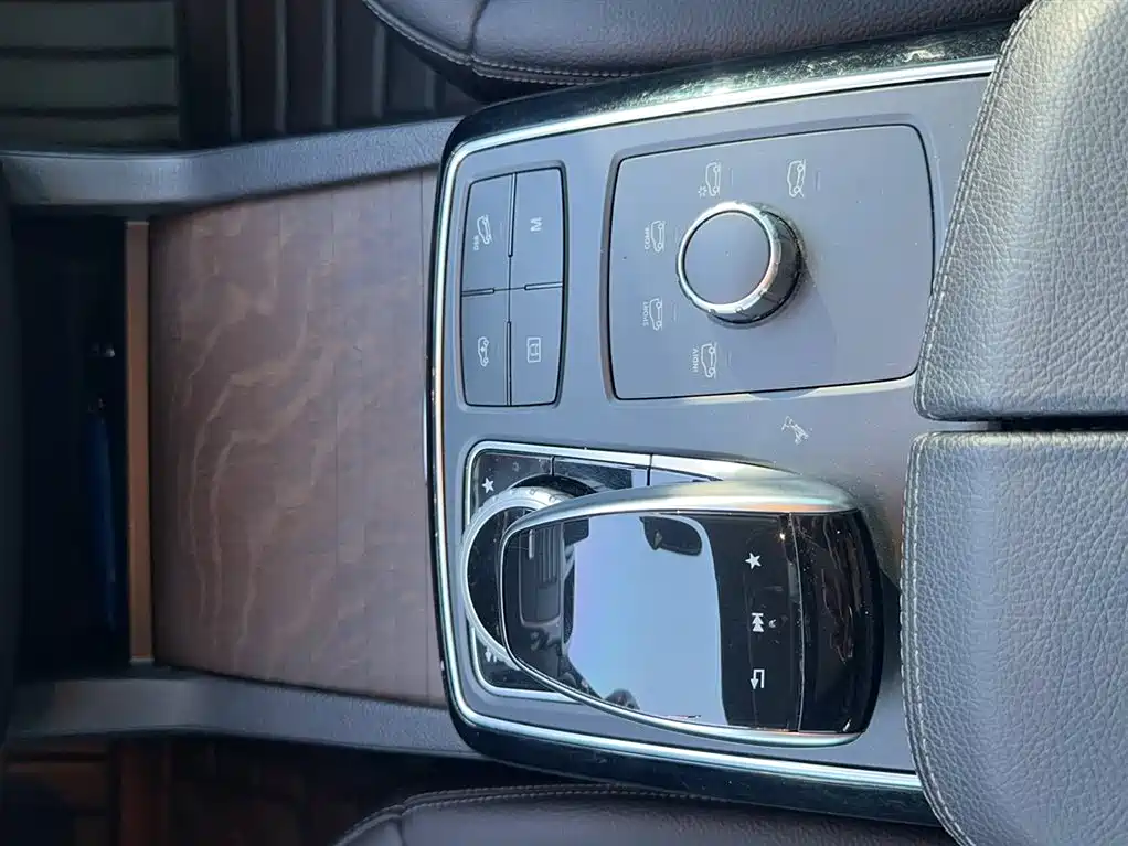 Mercedes-Benz GLE — миниатюра 15