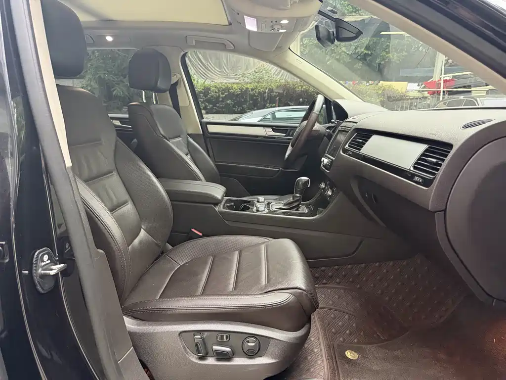 Volkswagen Touareg — миниатюра 13