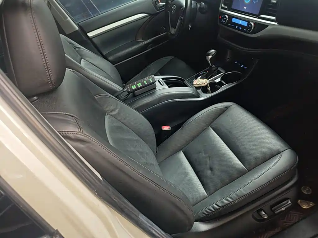 Toyota Highlander — миниатюра 25