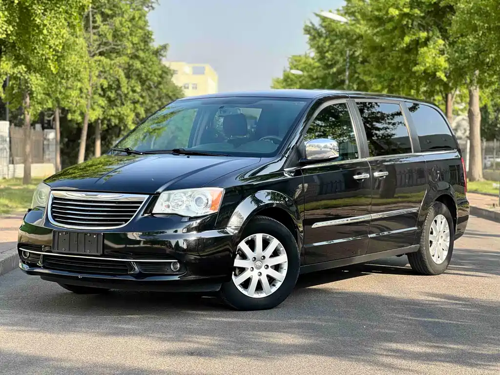 Chrysler Grand Voyager (Import) 2014