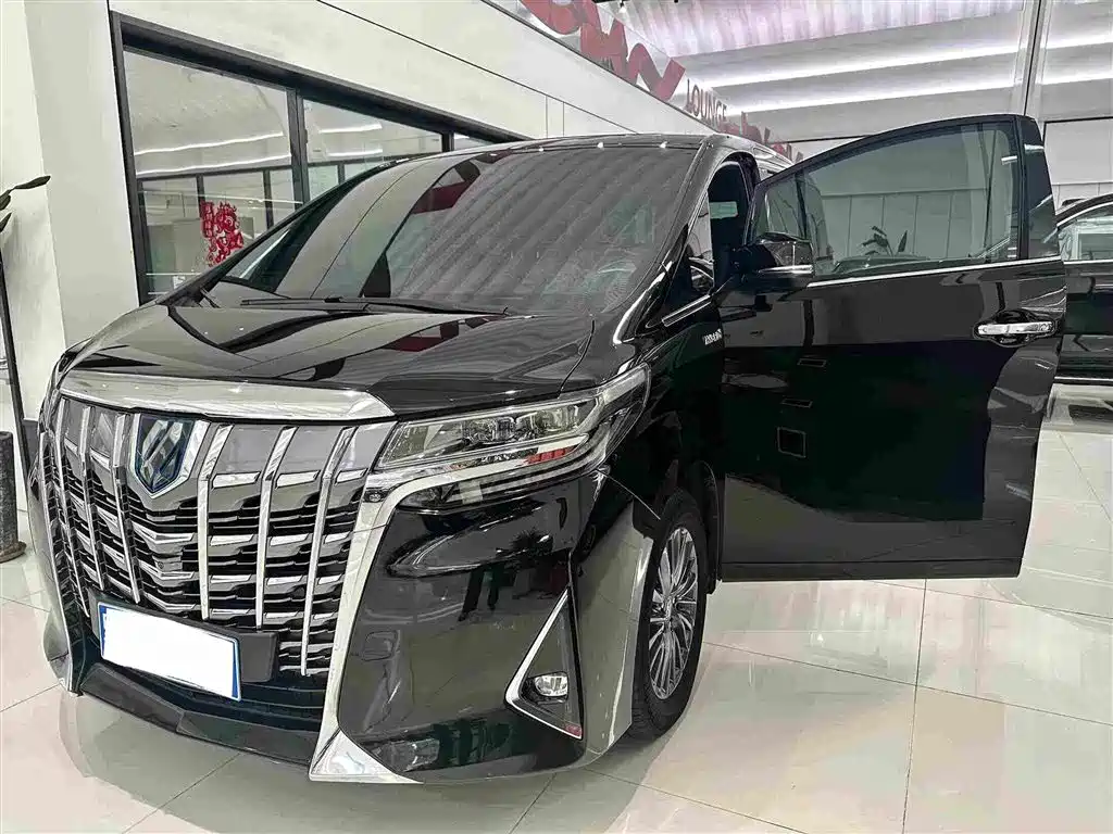Toyota Alphard — миниатюра 5