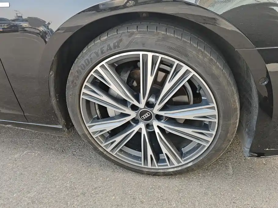 Audi A6L — миниатюра 6