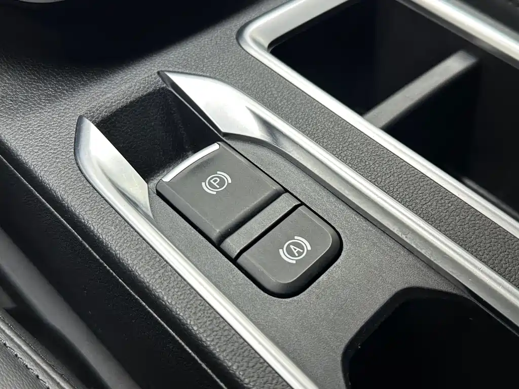 Haval M6 — миниатюра 12
