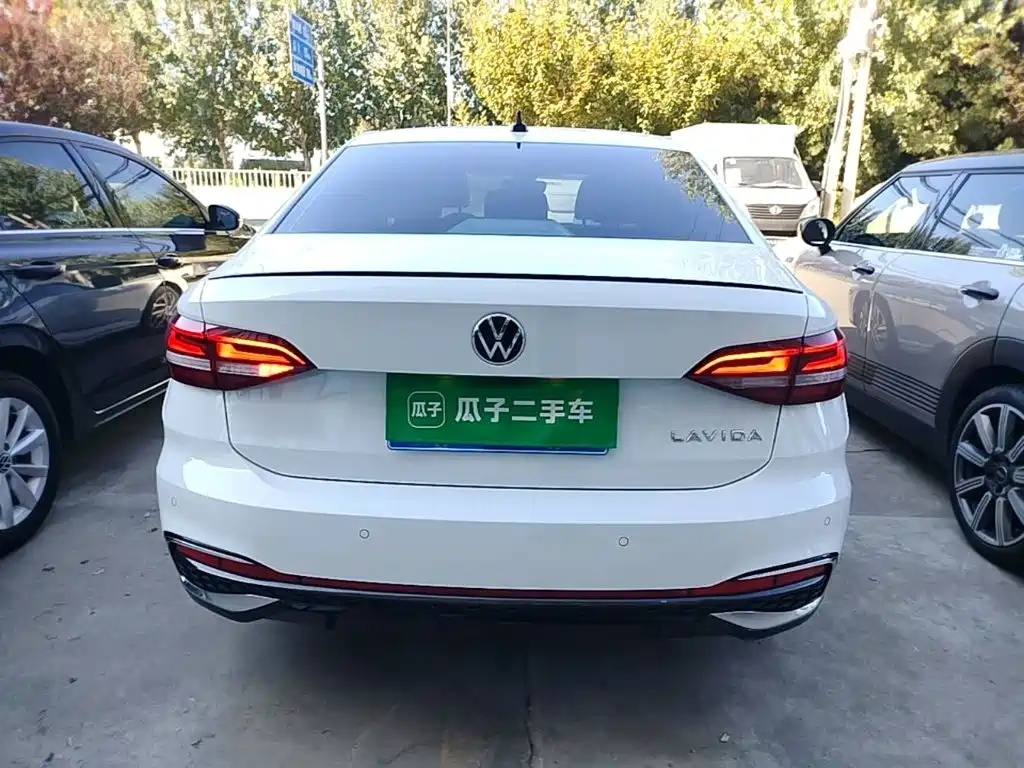 Volkswagen Lavida — миниатюра 6