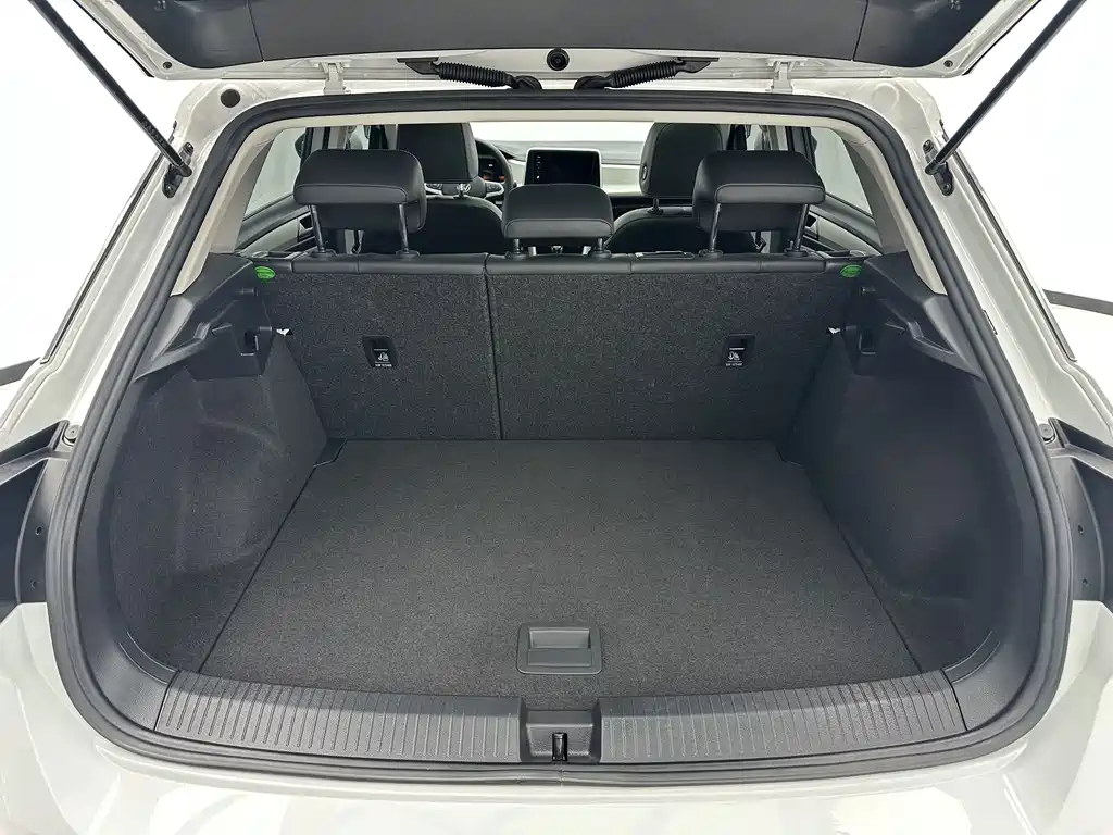 Volkswagen T-Roc — миниатюра 16