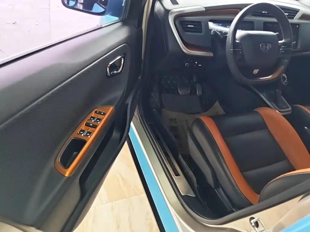 Geely Vision X1 — миниатюра 16