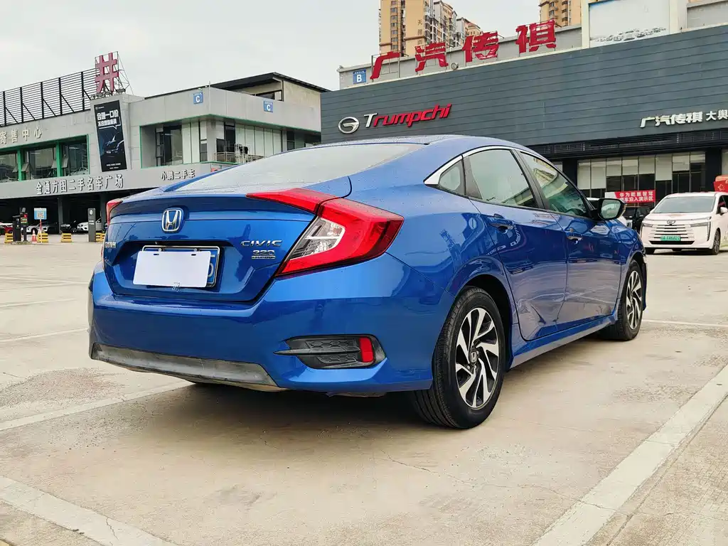 Honda Civic — миниатюра 6