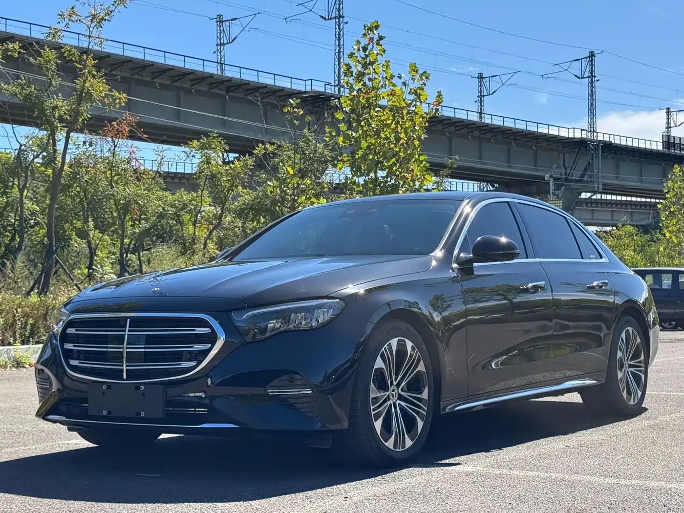 奔驰E级 2026款 E 300 L 豪华型 2026