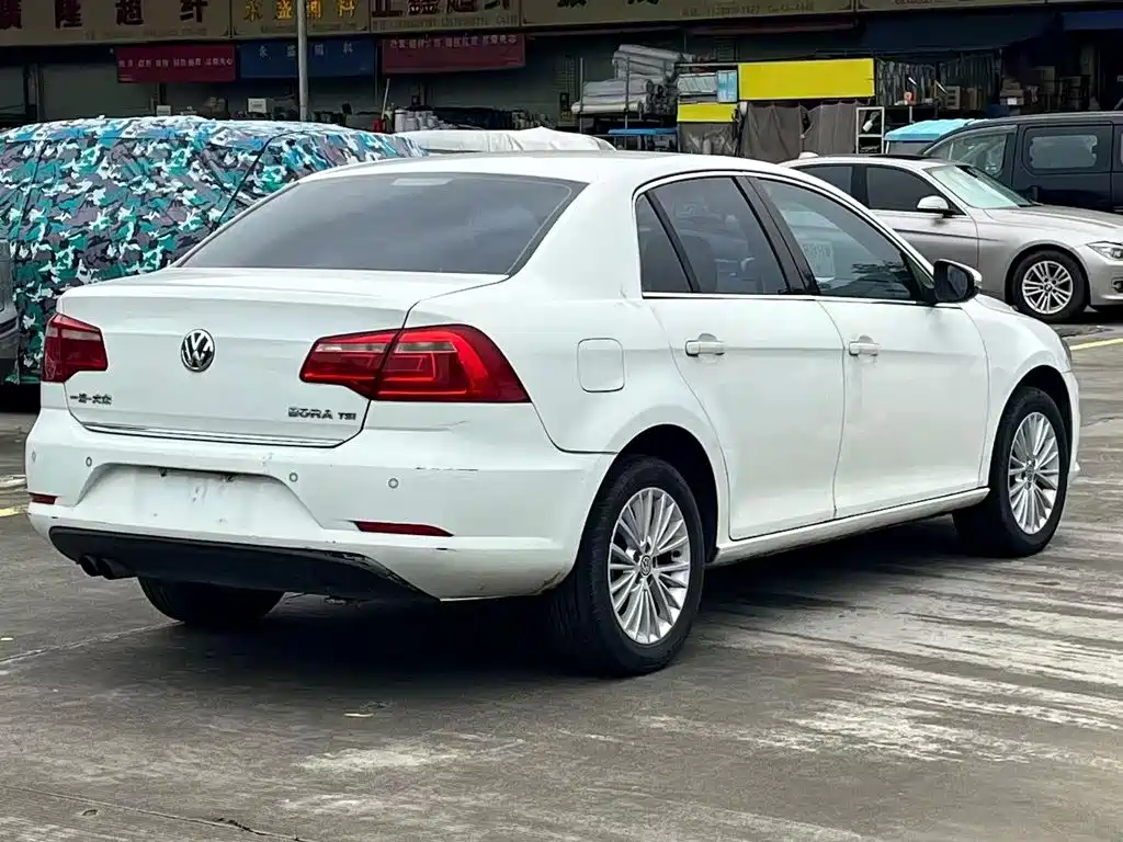 Volkswagen Bora — миниатюра 8