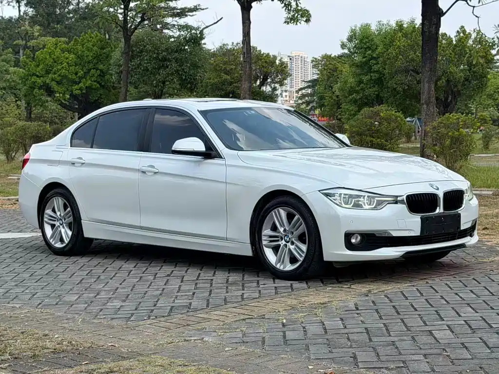 BMW 3 Series — миниатюра 3