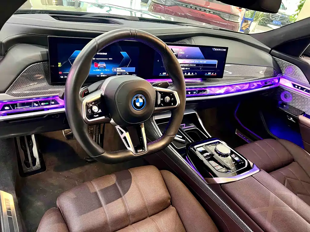 BMW i7 — миниатюра 5