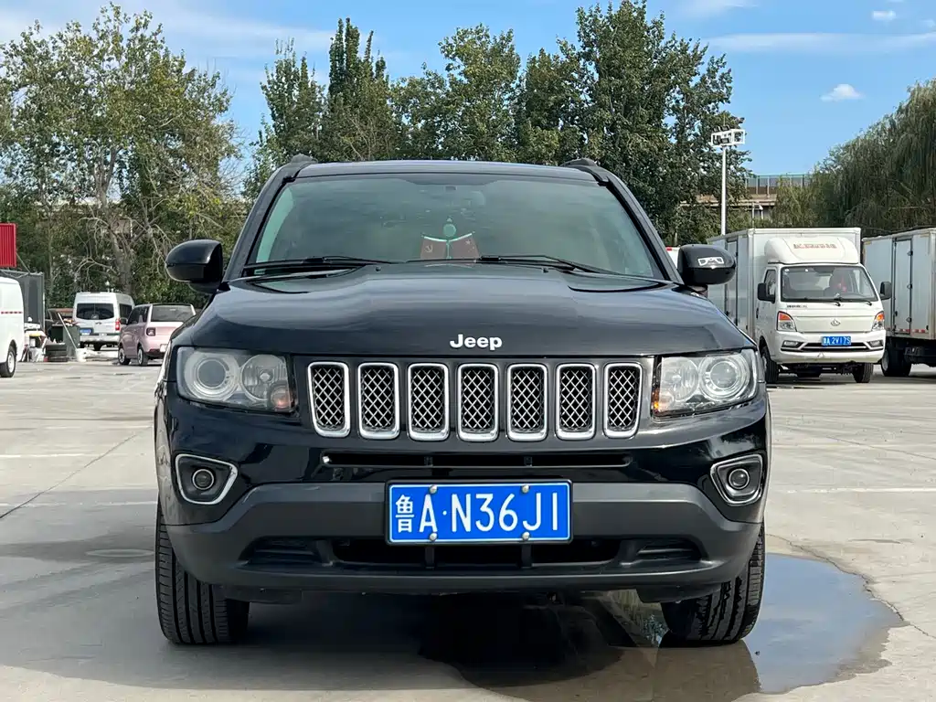 Jeep Compass (Import) — миниатюра 2