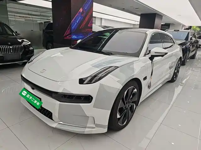 2022 Zeekr 001
