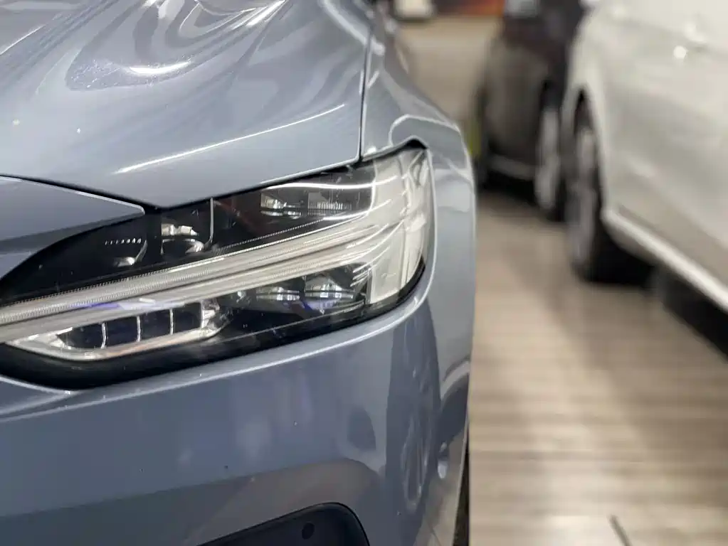 Volvo S90 2018 T4