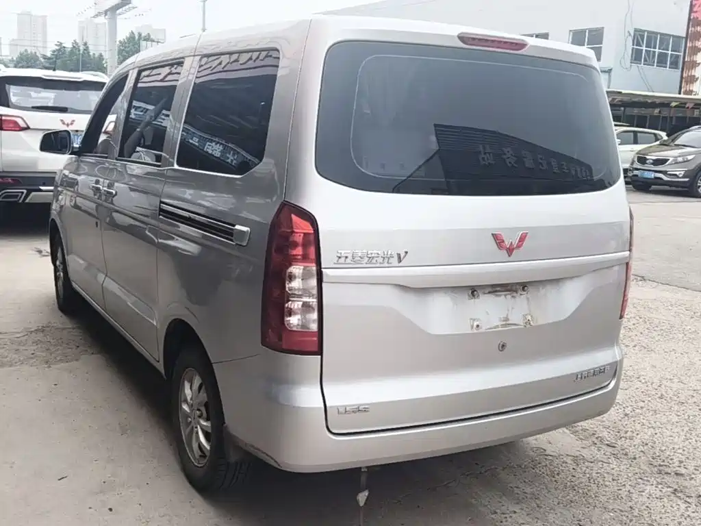 Wuling V 2022 1.5L LAR