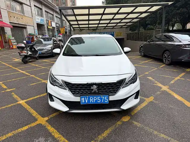 PEUGEOT 408