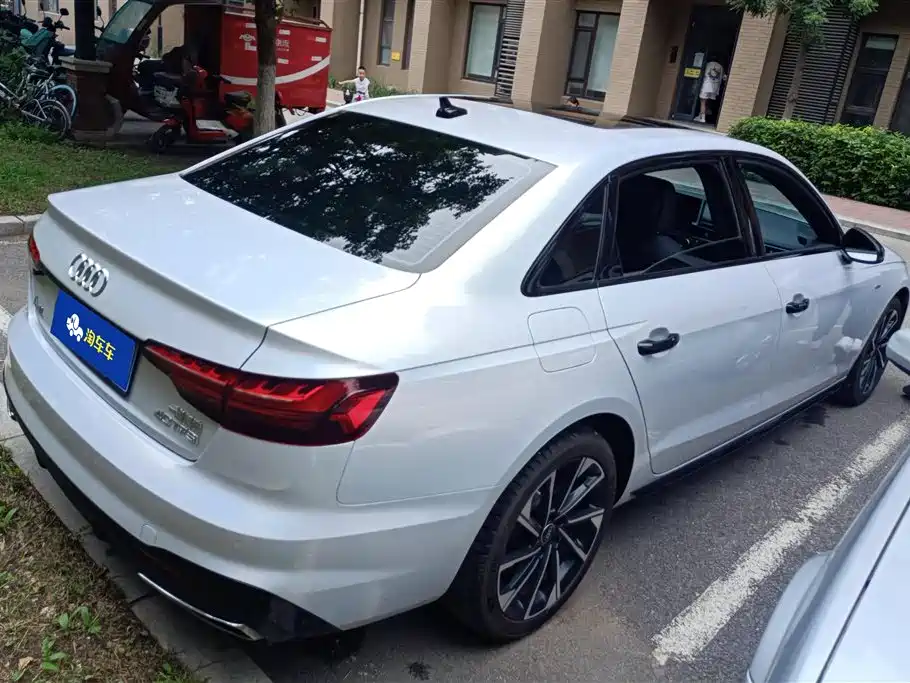 Audi A4L 2023 40 TFSI Luxury