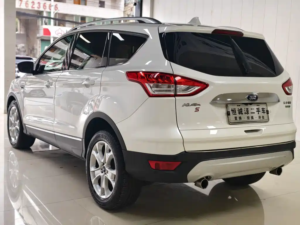 Ford Kuga — миниатюра 7