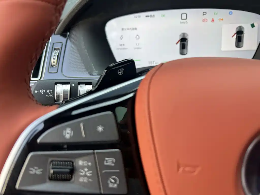 BYD Tang 2025 Smart Drive DM-i 175KM