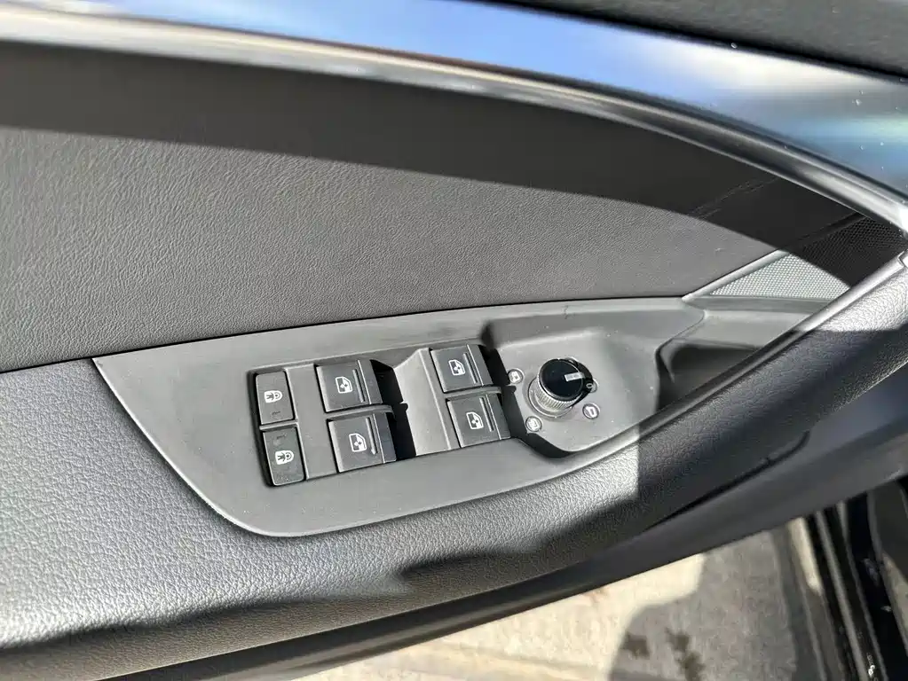 Audi A6L — миниатюра 20