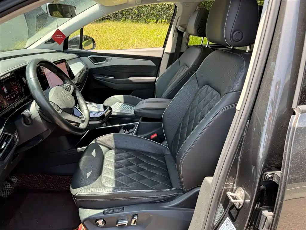 Volkswagen Viloran 2022 530TSI Flagship Pro 6 мест