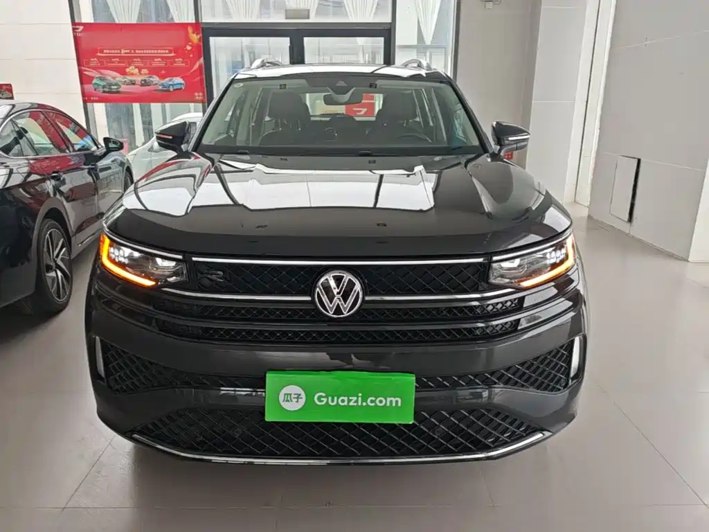 Volkswagen Tavendor 2023 380TSI R-Line