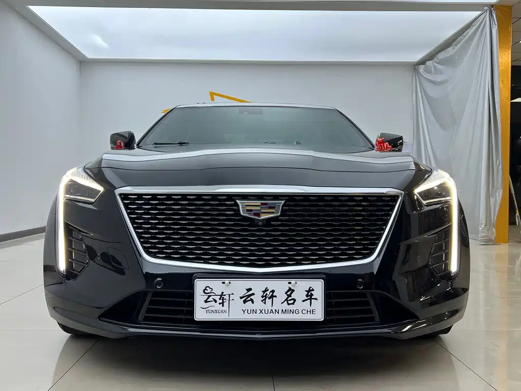 CADILLAC CT6