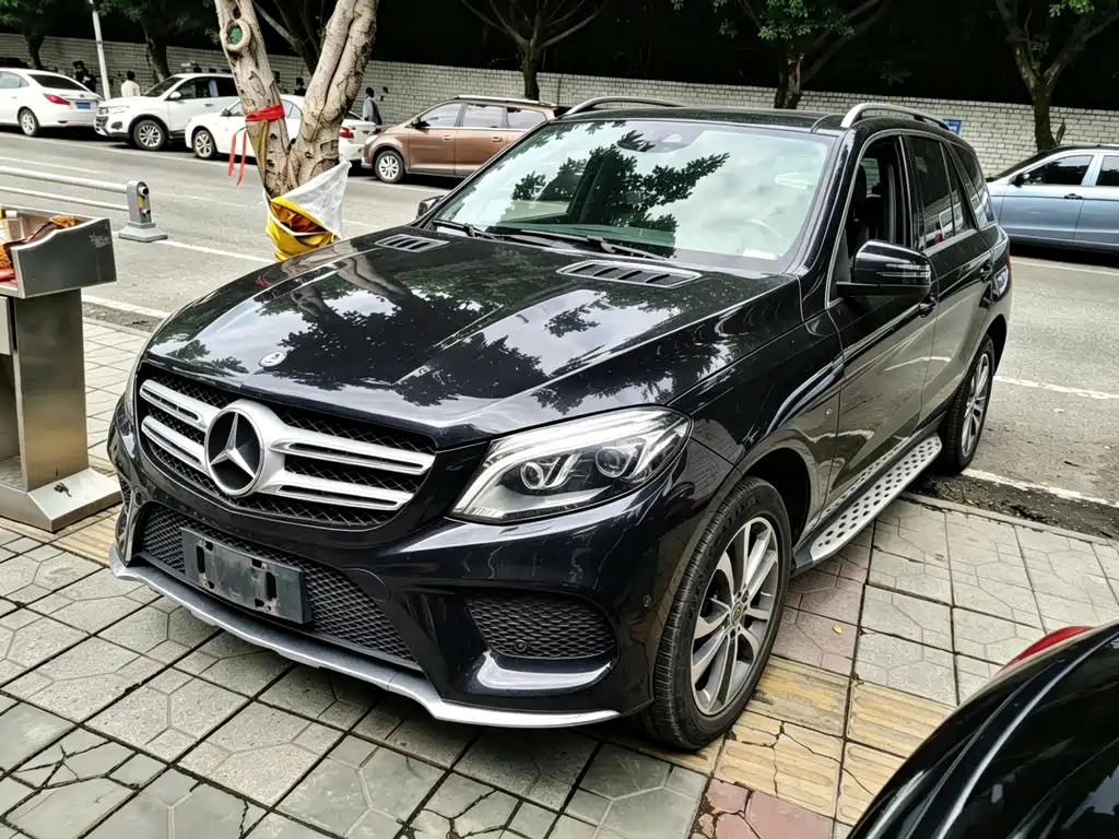 Mercedes-Benz GLE (Import) — миниатюра 3