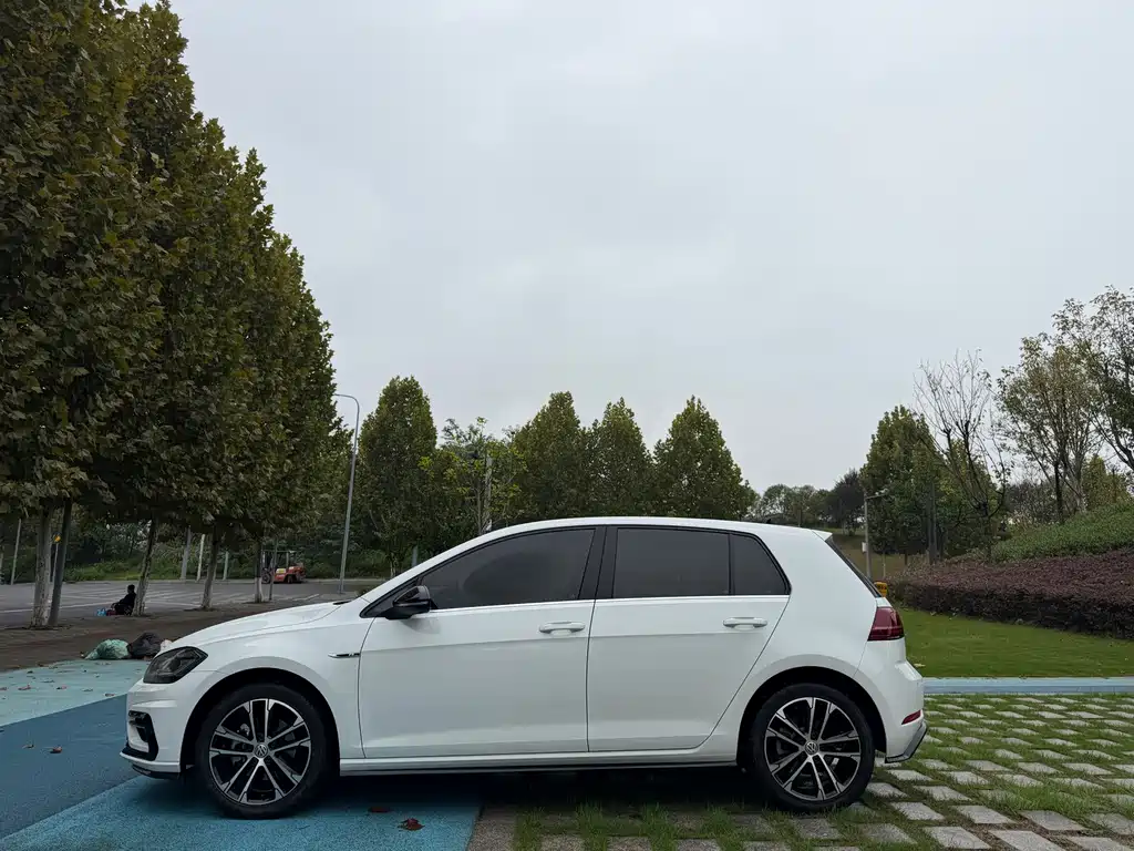 Volkswagen Golf — миниатюра 3