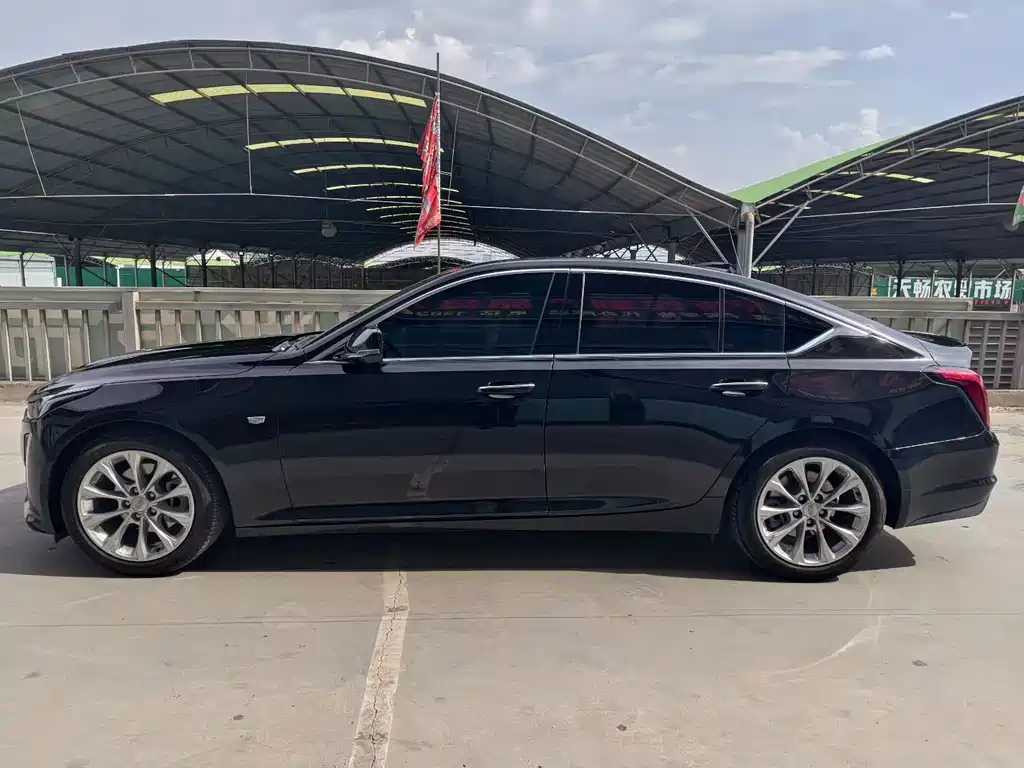 Cadillac CT5 — миниатюра 6