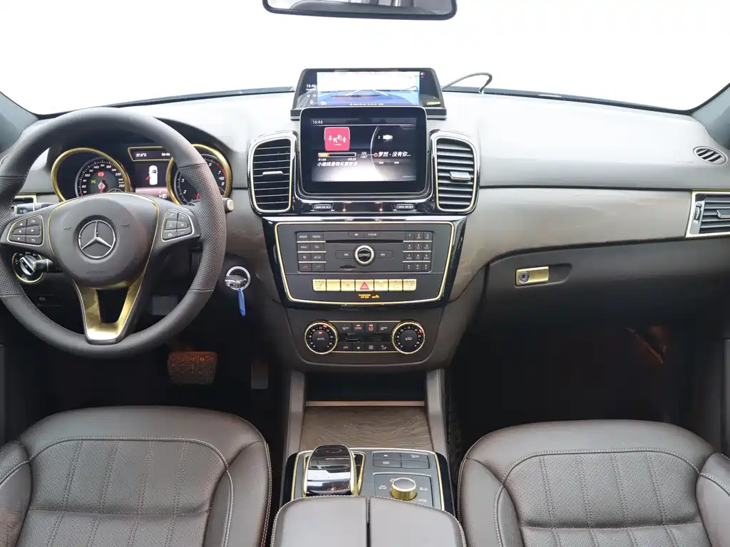 Mercedes-Benz GLE (Import) — миниатюра 18
