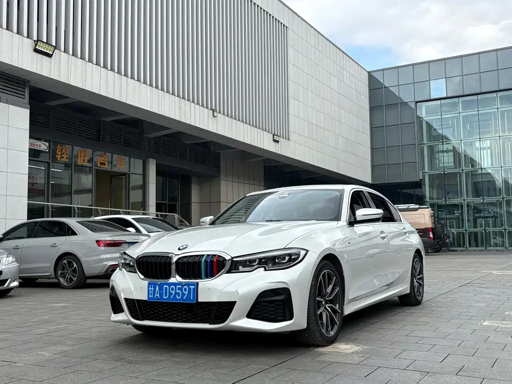 BMW 3 Series 2022