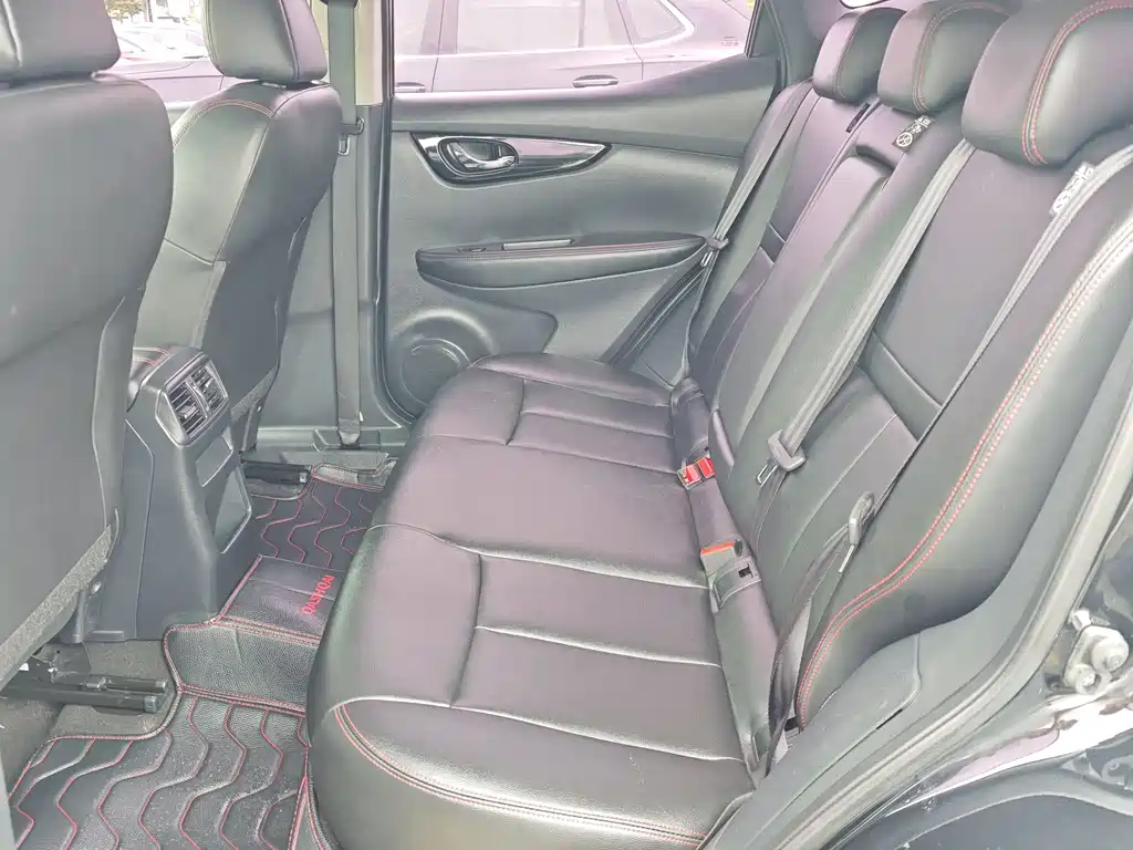 Nissan Qashqai — миниатюра 15