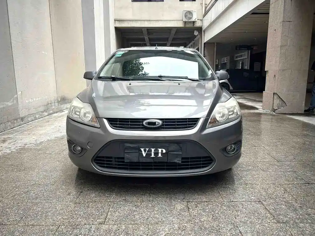 Ford Focus 2013 1.8L AT