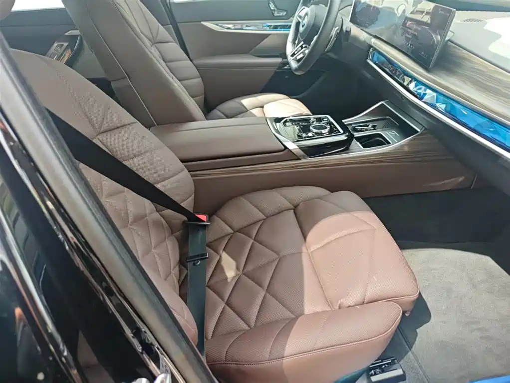 BMW 7 Series 7 2023 740Li Lead M Sport