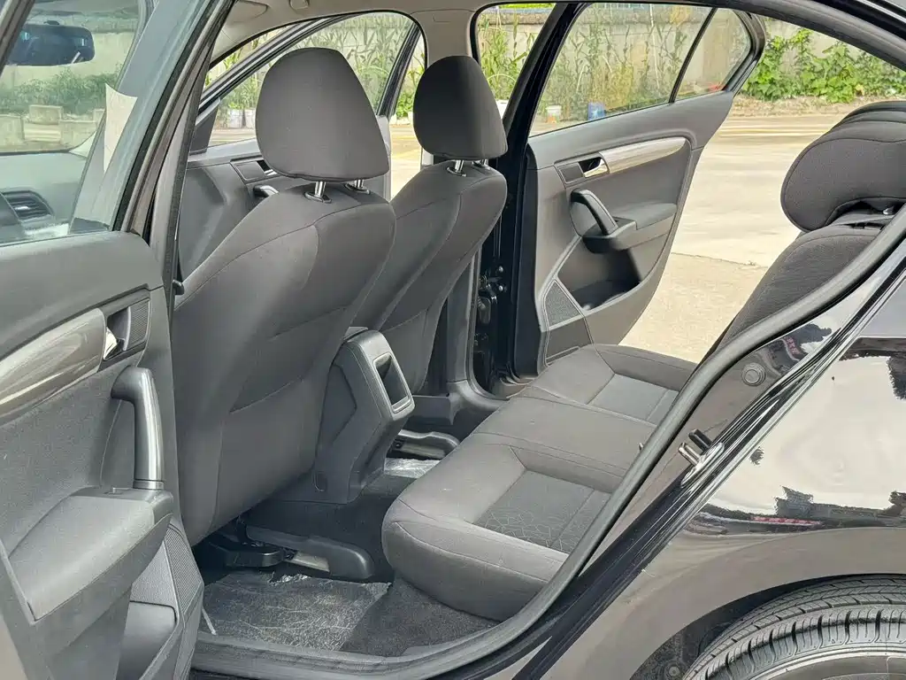 Volkswagen Lavida 2013 1.6L AT