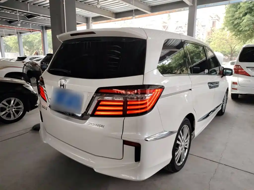 Honda Elysion 2016 2.4L Luxury