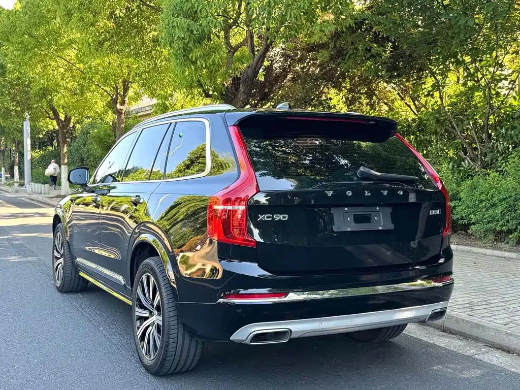 Volvo XC90 2021 B6 Luxury 7 мест