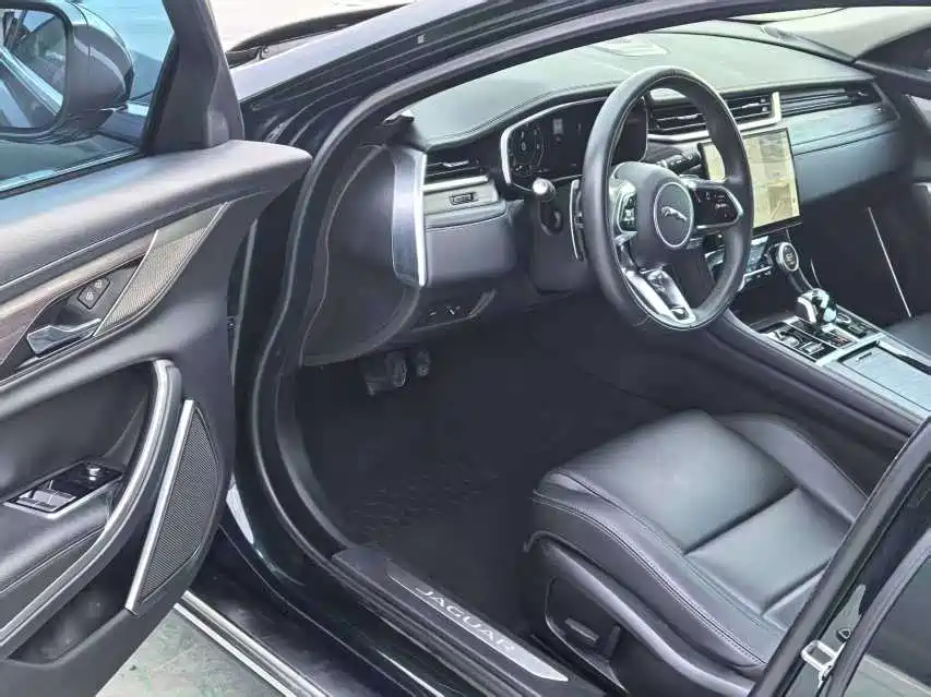 Jaguar XFL 2023 XFL 2.0T P200 Elite Luxury