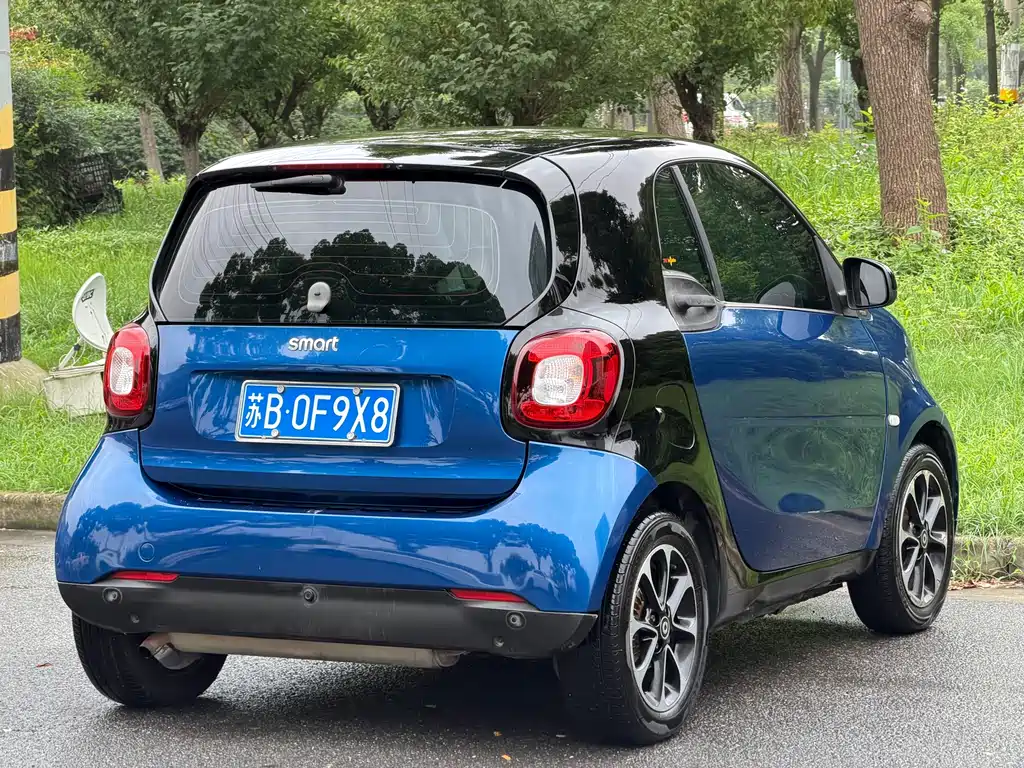 Smart fortwo 2015 1.0L 52